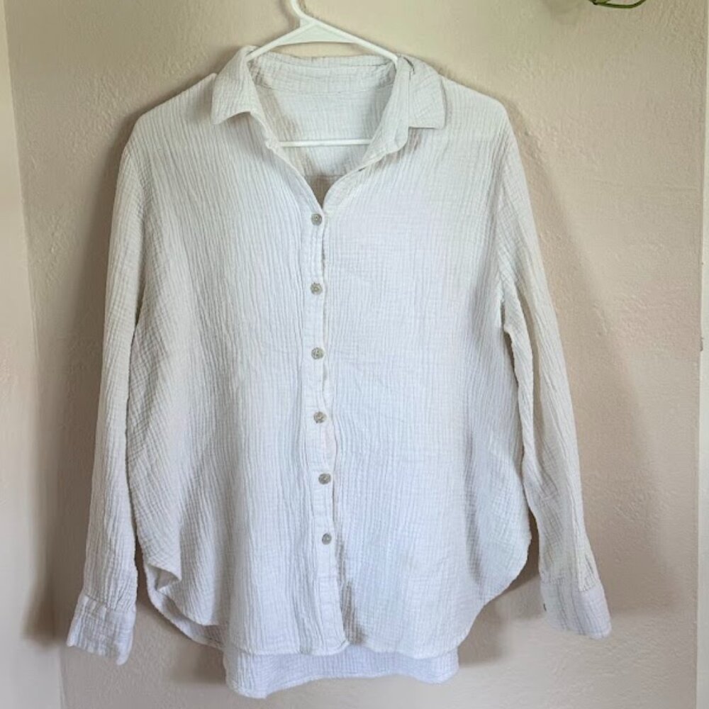 Beachy Long-sleeved Button-Up (Size L, White)